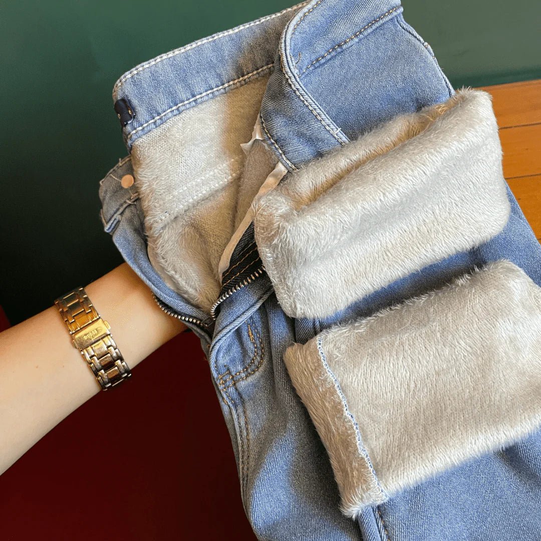 Calça Jeans Peluciada com Elastano + Meia Térmica Grátis - Modazzy