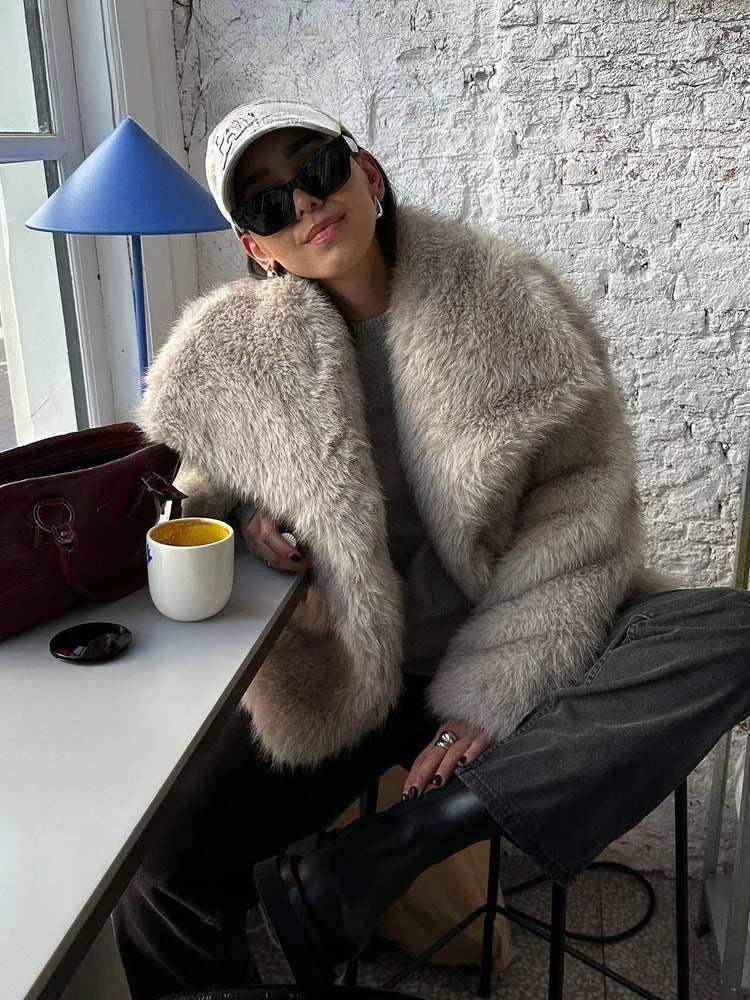 Casaco Sabrina com Textura Felpuda - Modazzy