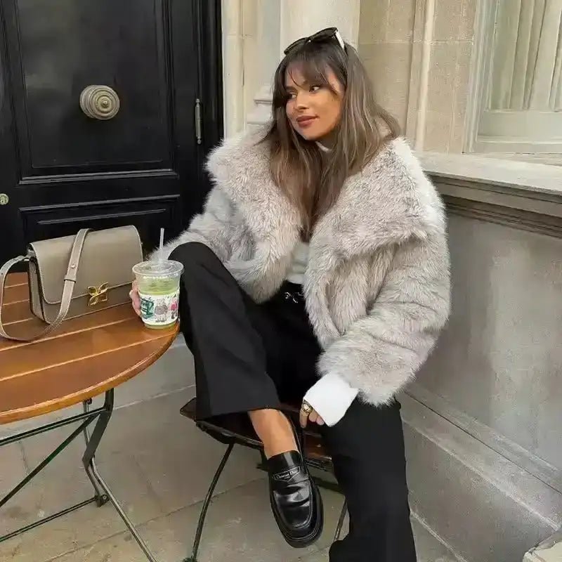 Casaco Sabrina com Textura Felpuda - Modazzy