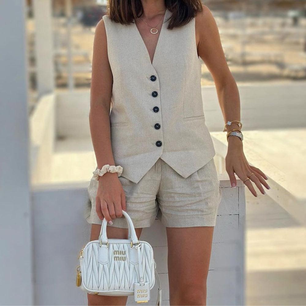 Conjunto Feminino em Alfaiataria - Colete e Shorts no Linho (Promoção Compre 1 Leve 2) - Modazzy