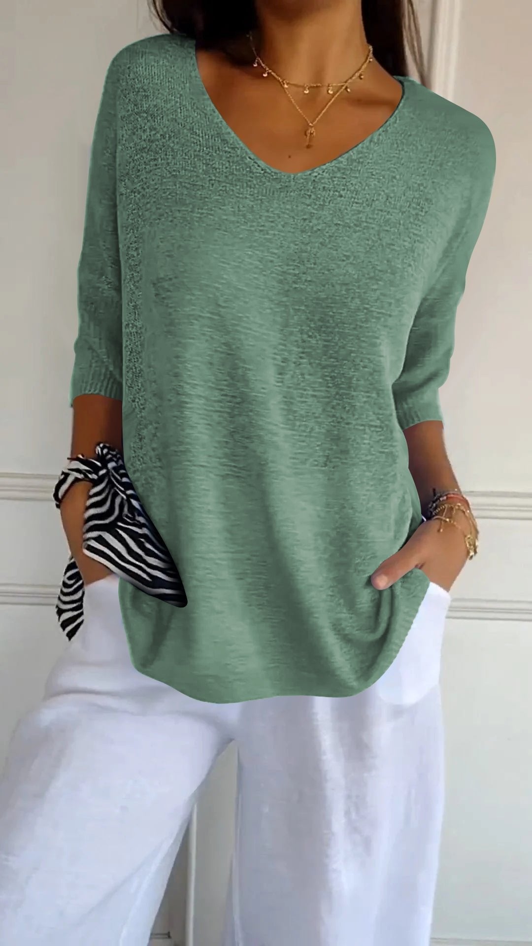 Kit 3 Blusas Luna® em Malha Leve – Decote V - Modazzy